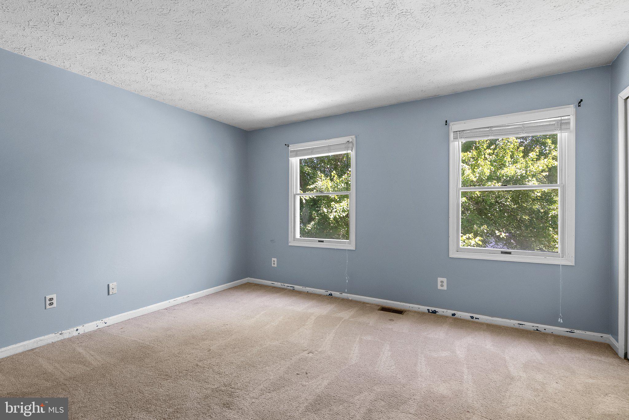 BAY COUNTRY - Residential