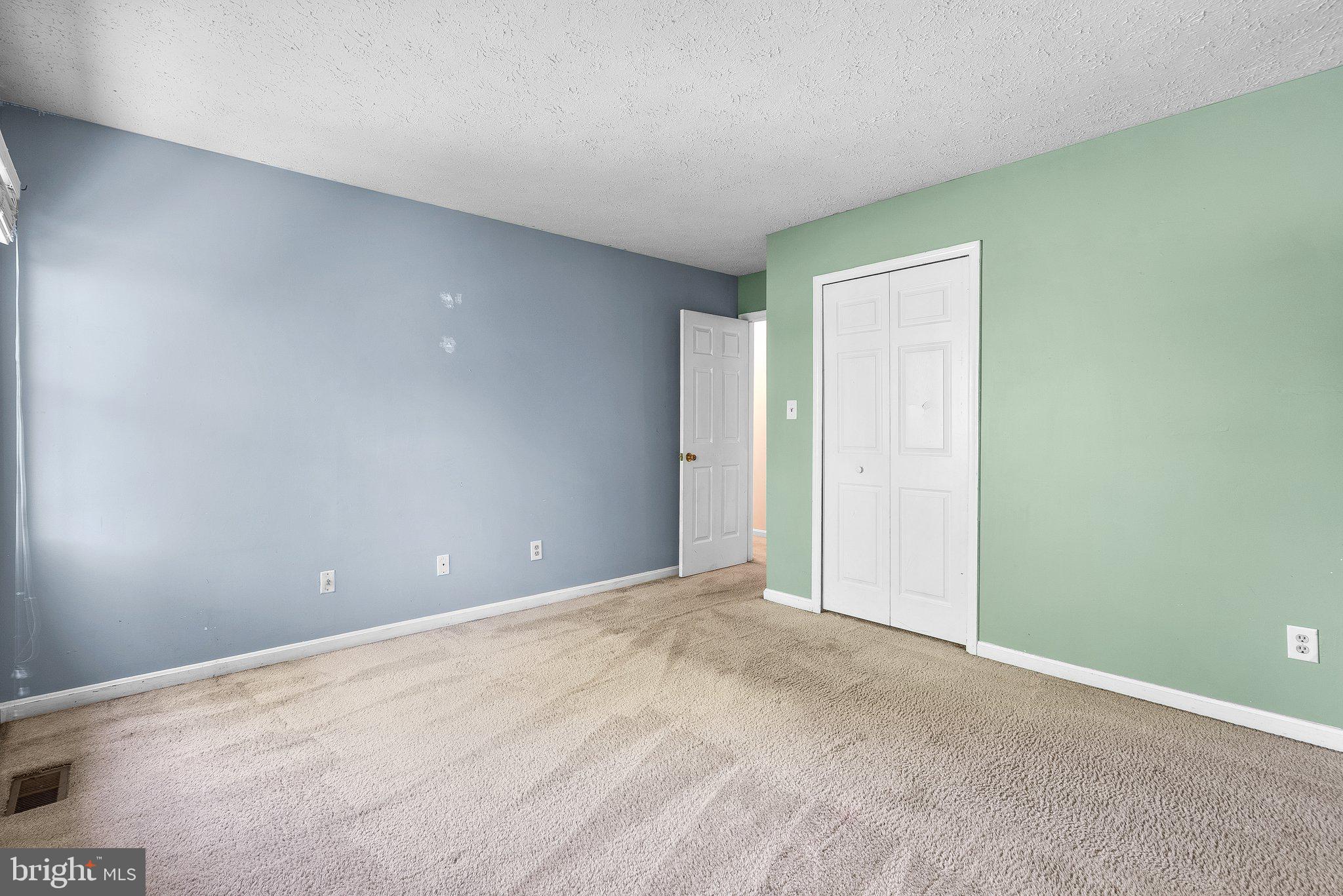 BAY COUNTRY - Residential