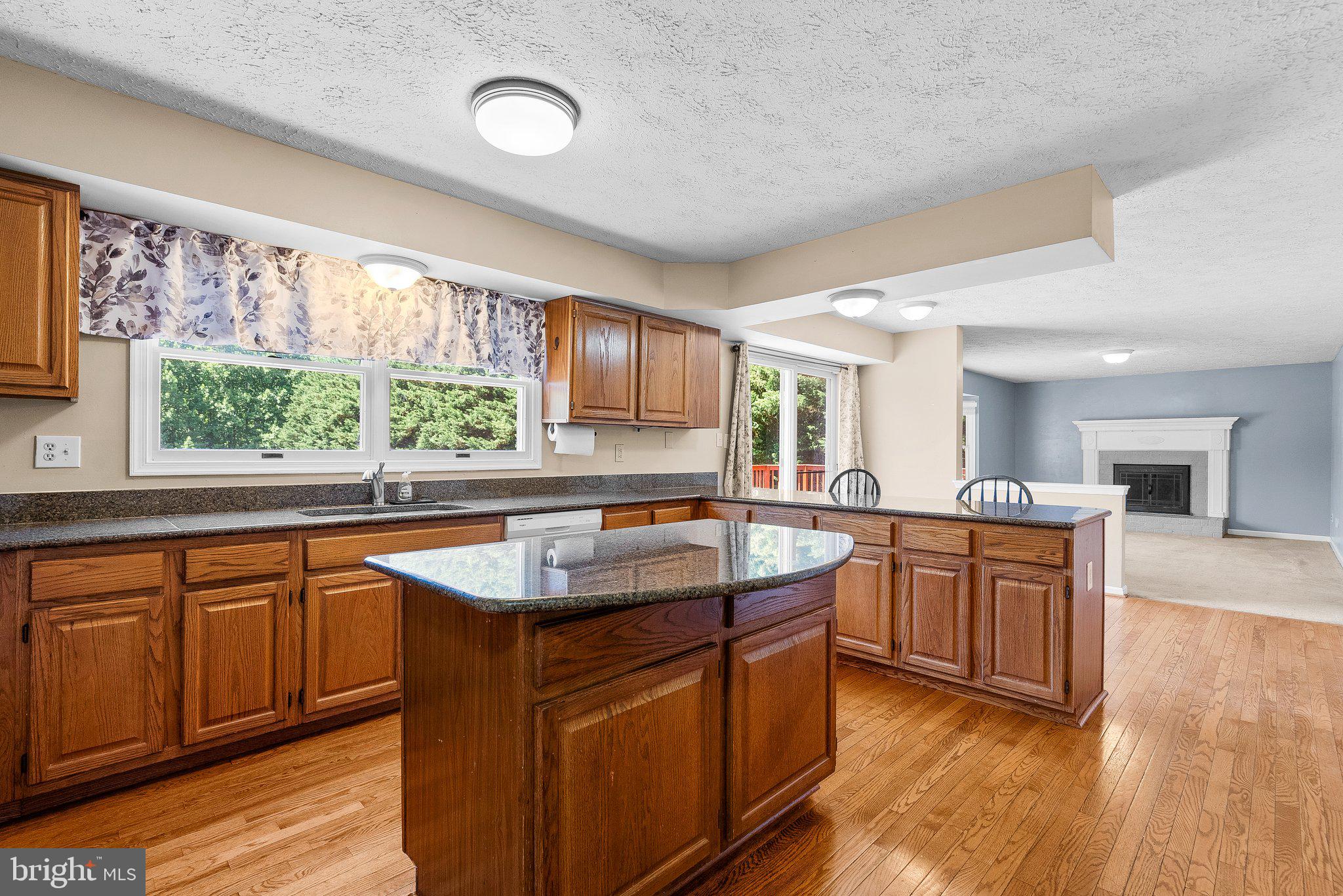 BAY COUNTRY - Residential