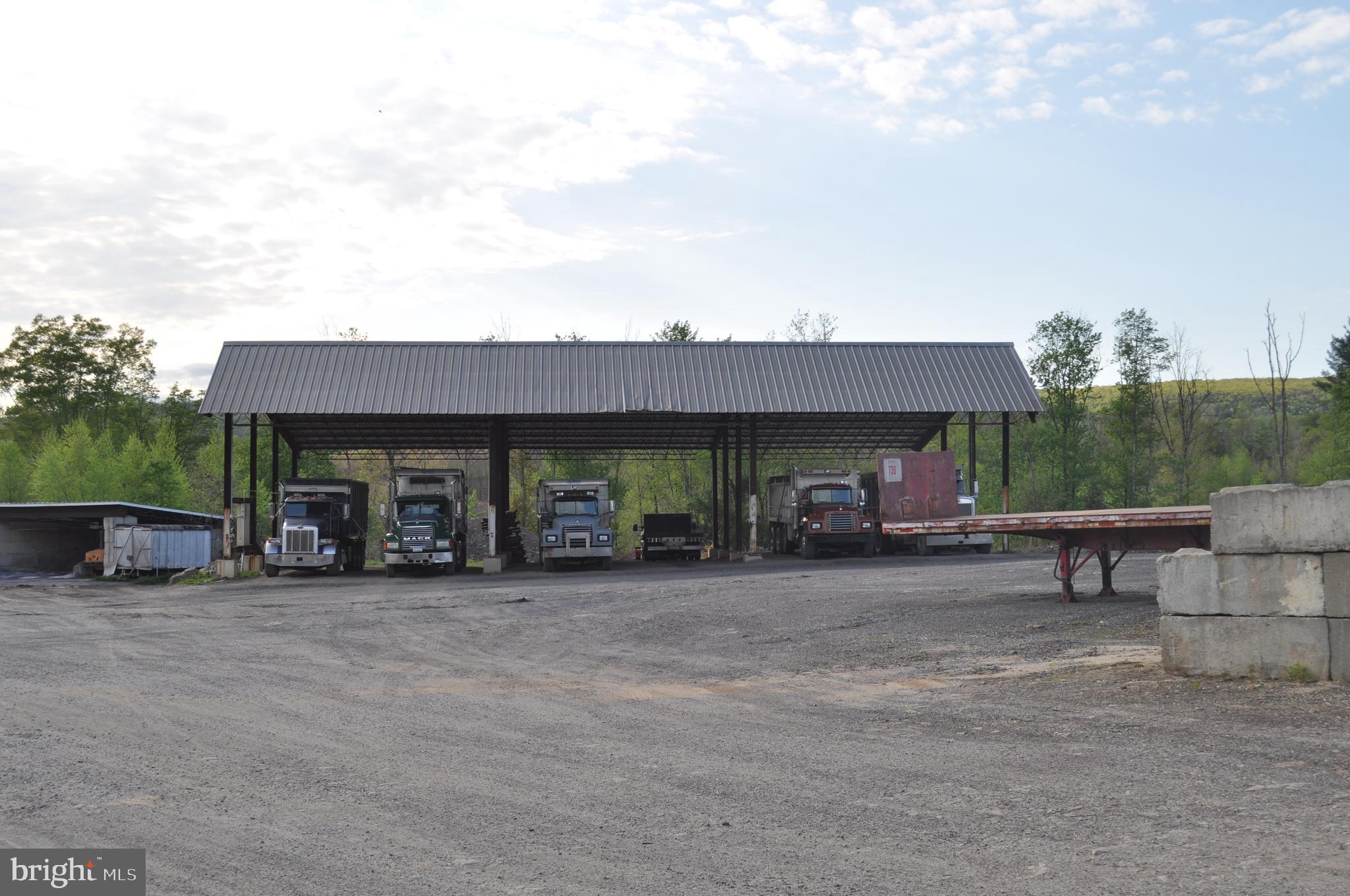 NEW PHILADELPHIA - Commercial Sale