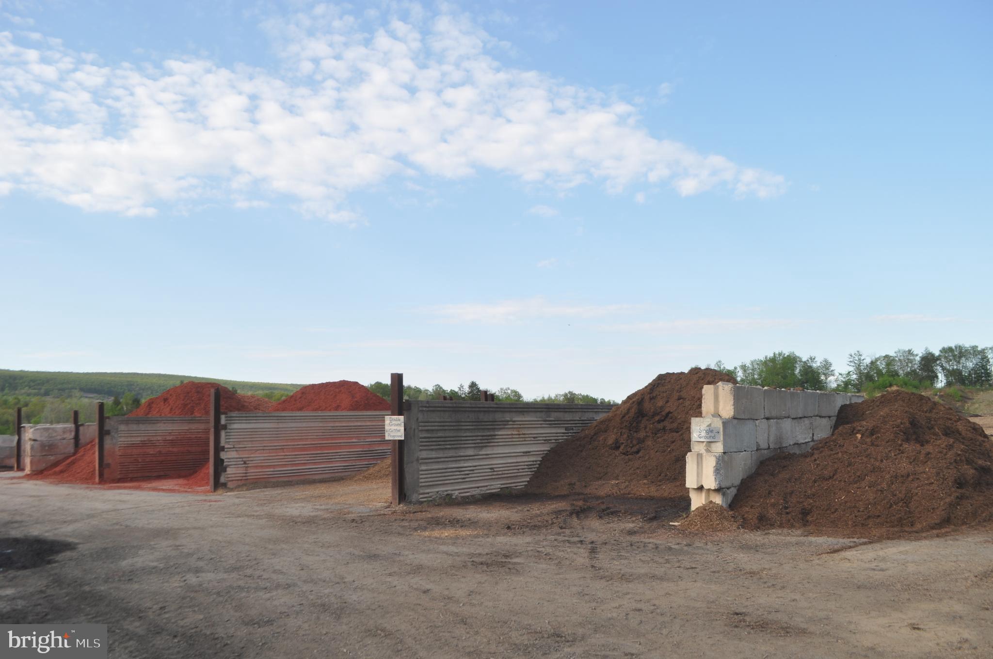 NEW PHILADELPHIA - Commercial Sale