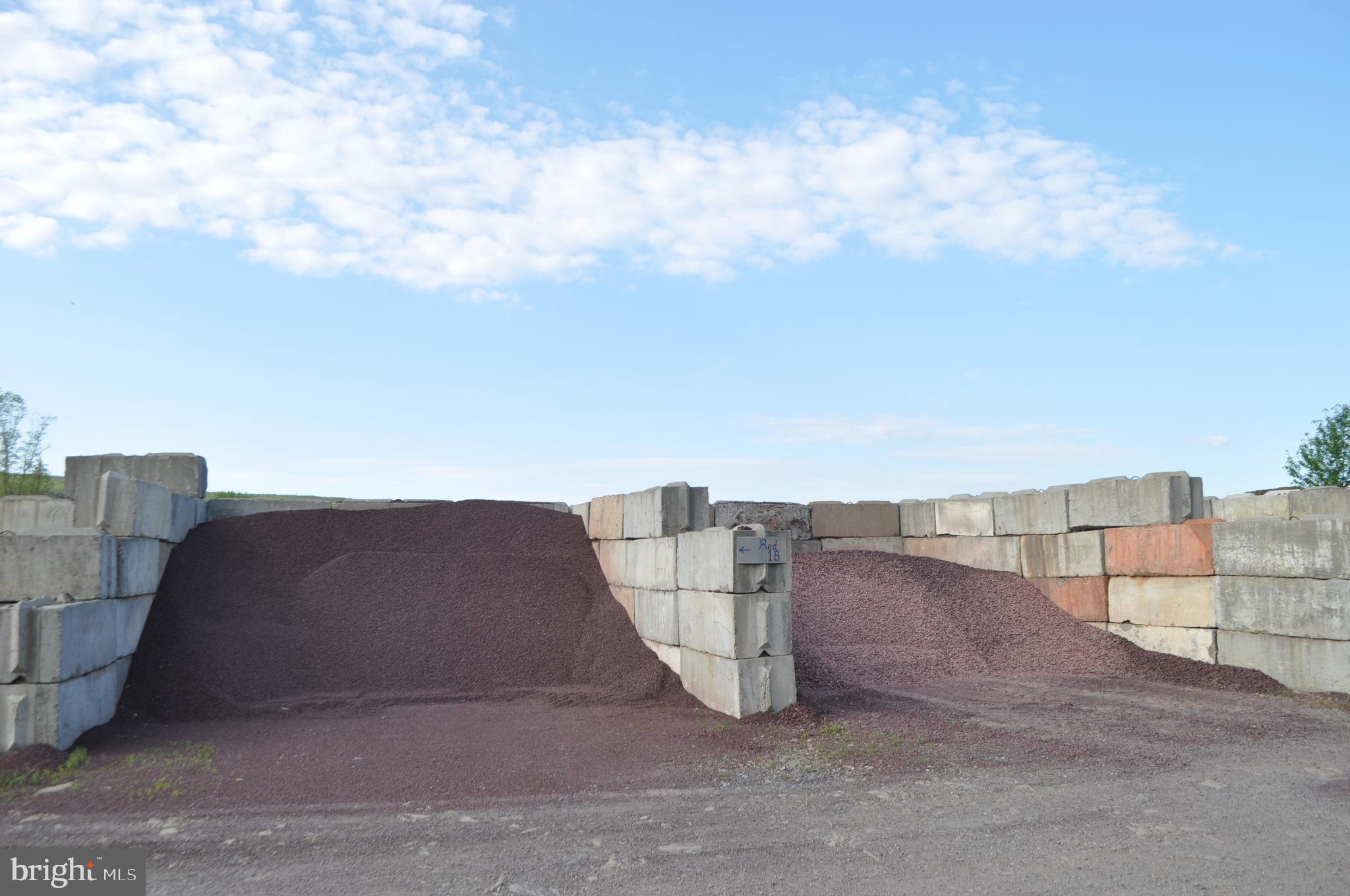 NEW PHILADELPHIA - Commercial Sale