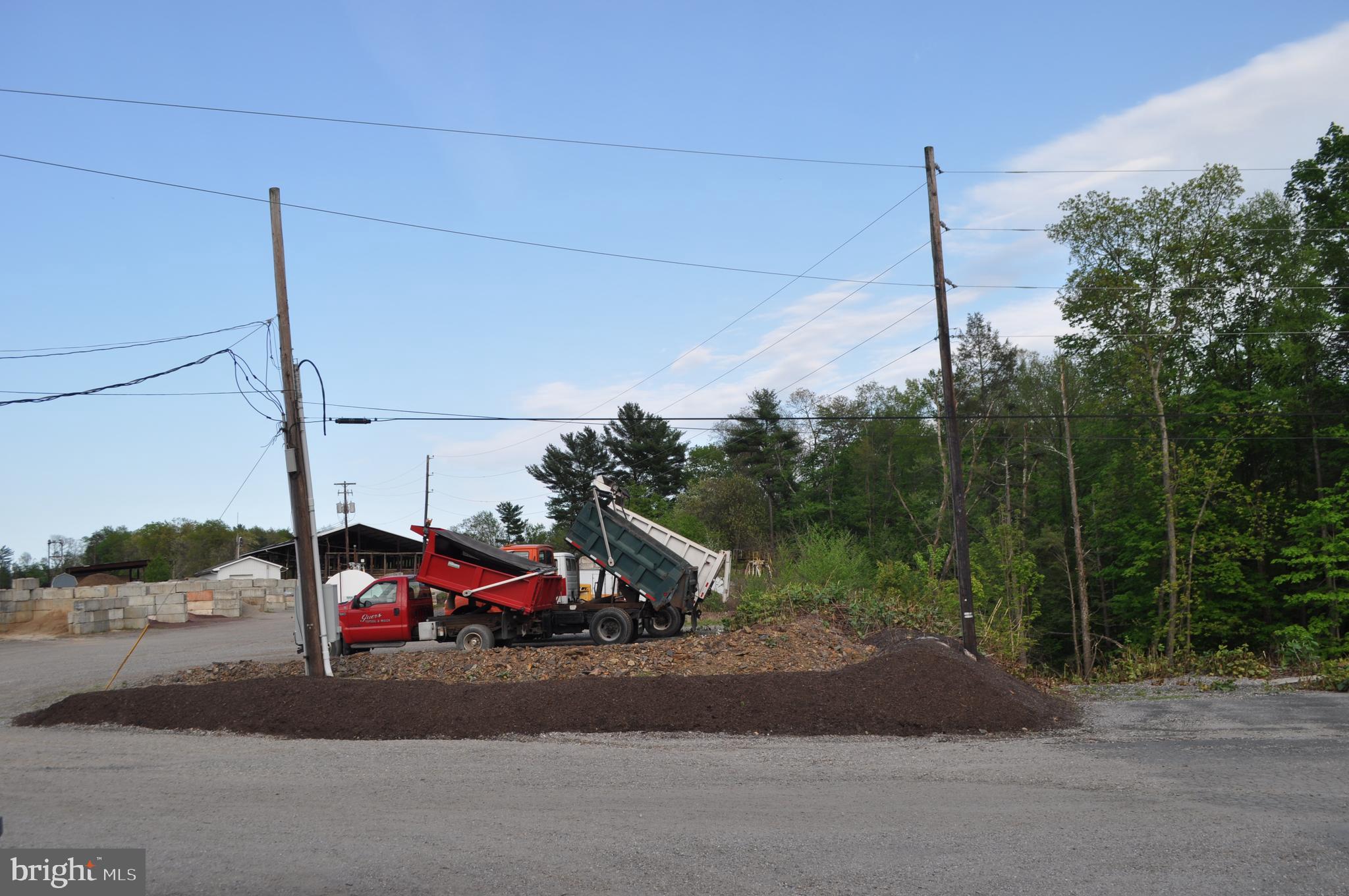 NEW PHILADELPHIA - Commercial Sale