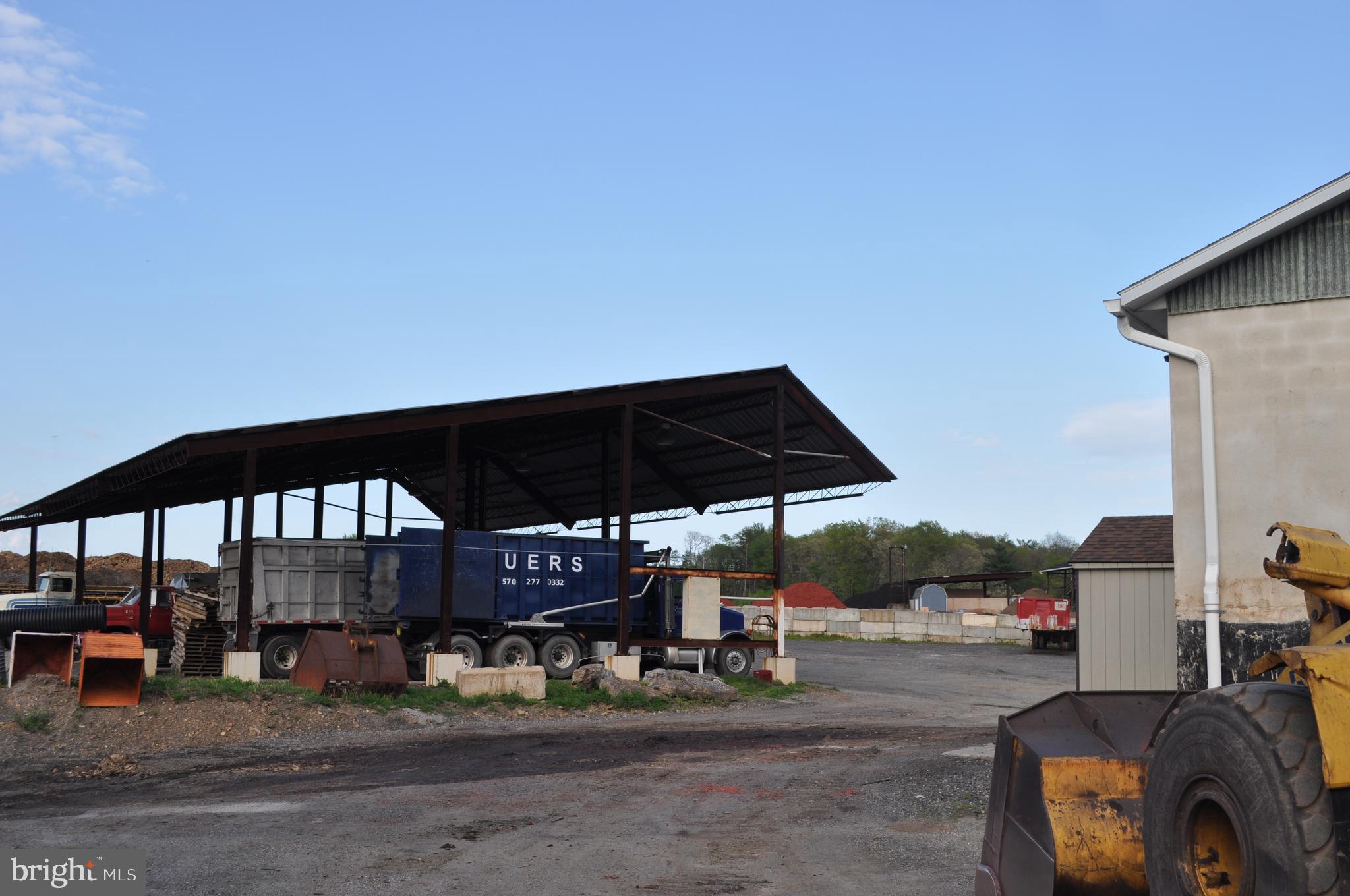 NEW PHILADELPHIA - Commercial Sale