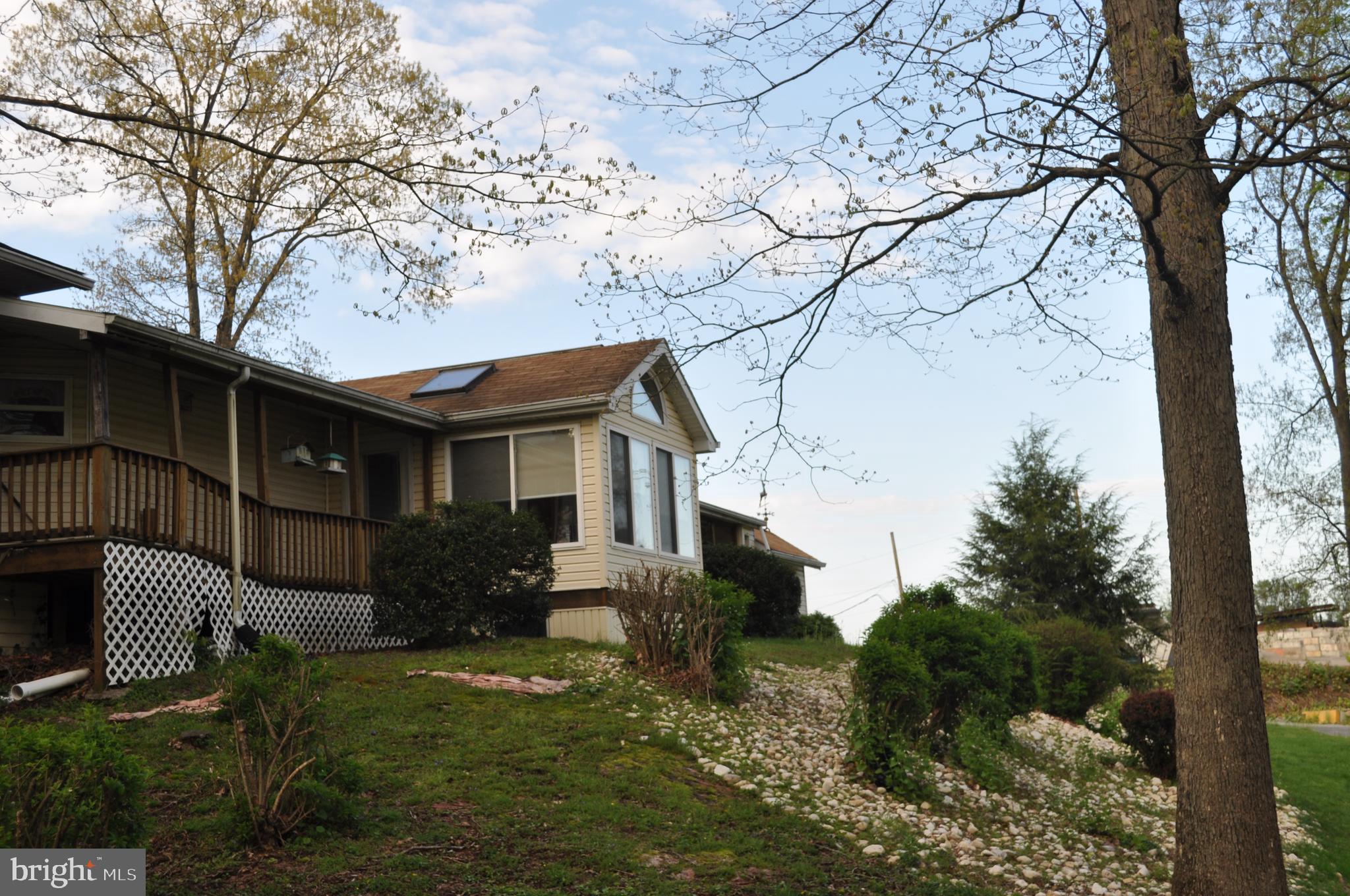 NEW PHILADELPHIA - Commercial Sale