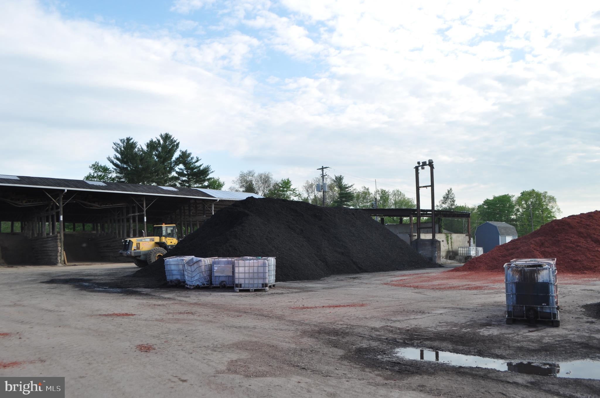 NEW PHILADELPHIA - Commercial Sale