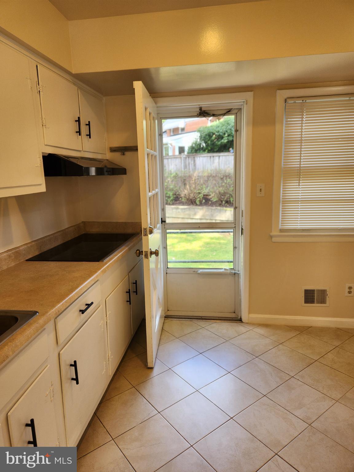 BRADMOOR - Residential Lease