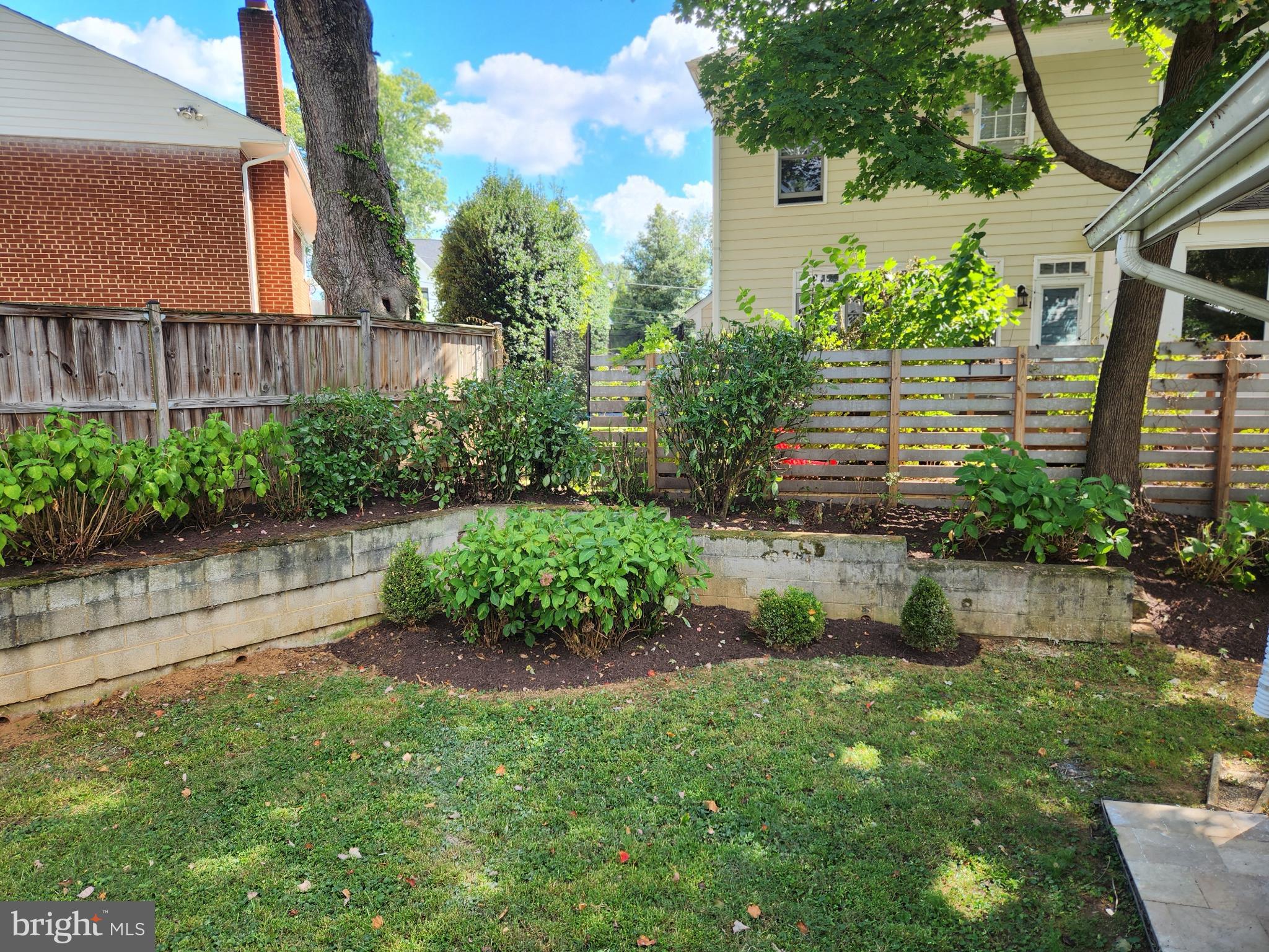 BRADMOOR - Residential Lease