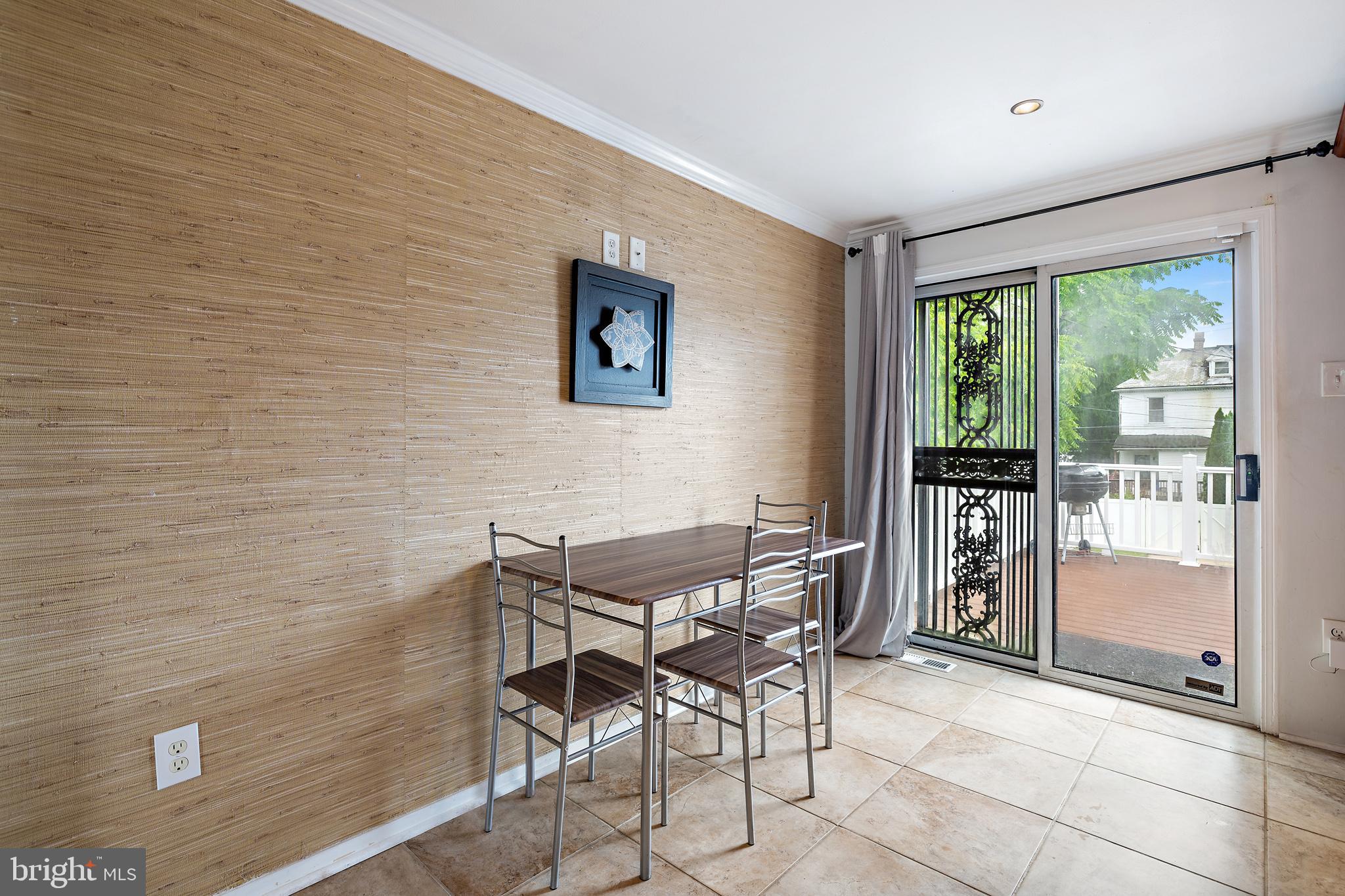 WEST ARLINGTON - Residential