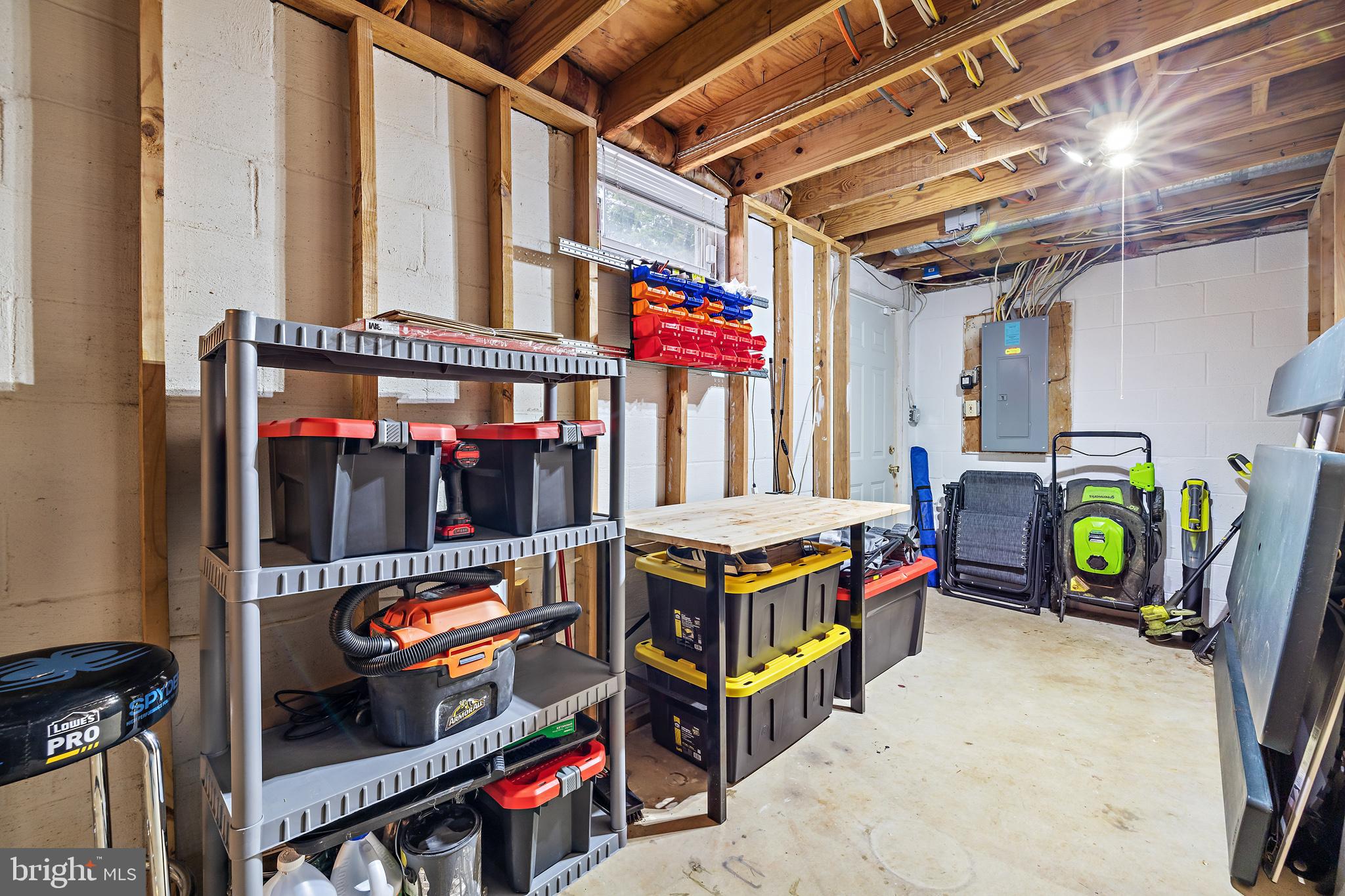 WEST ARLINGTON - Residential