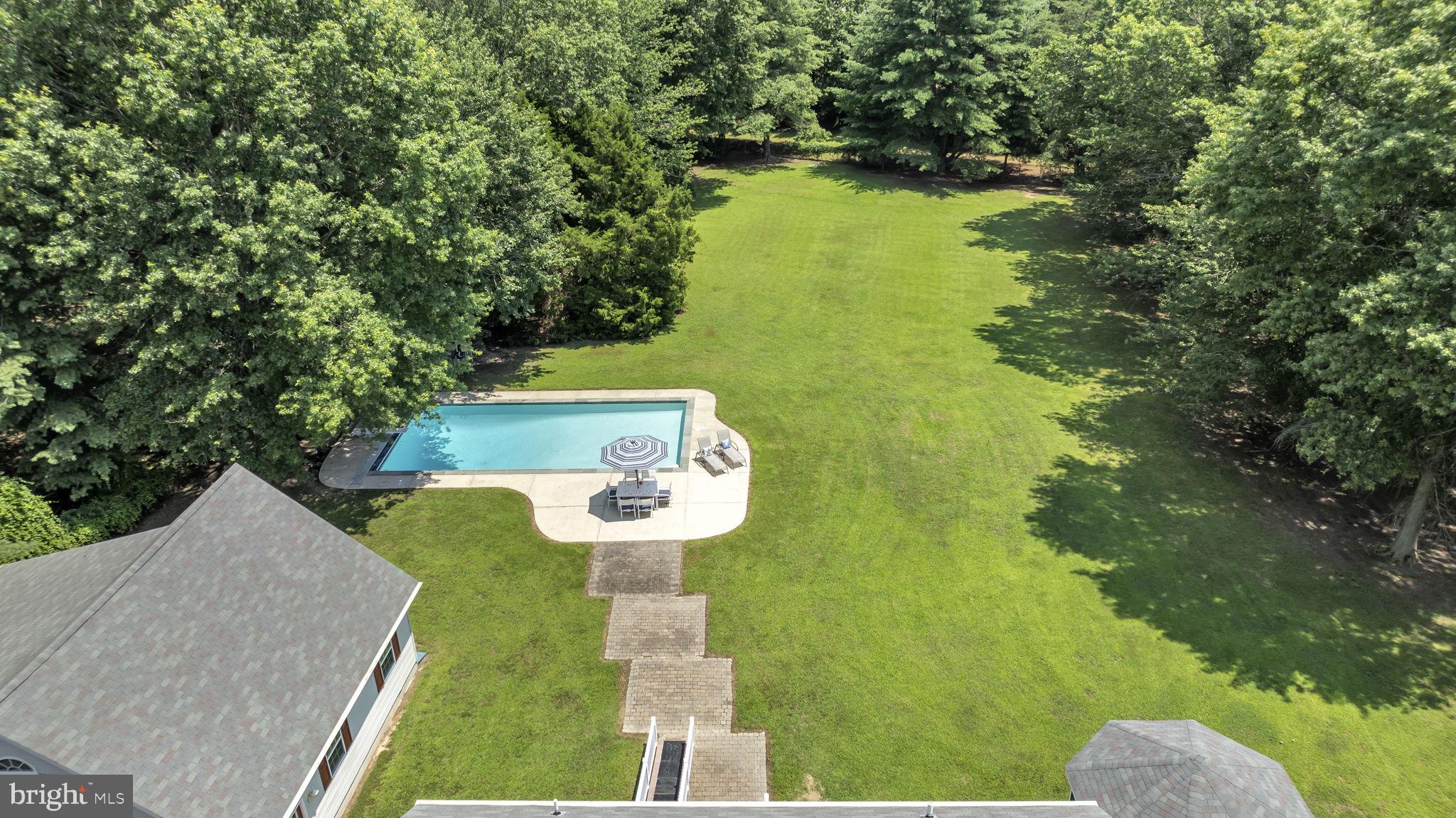 CEDAR BEACH - Residential