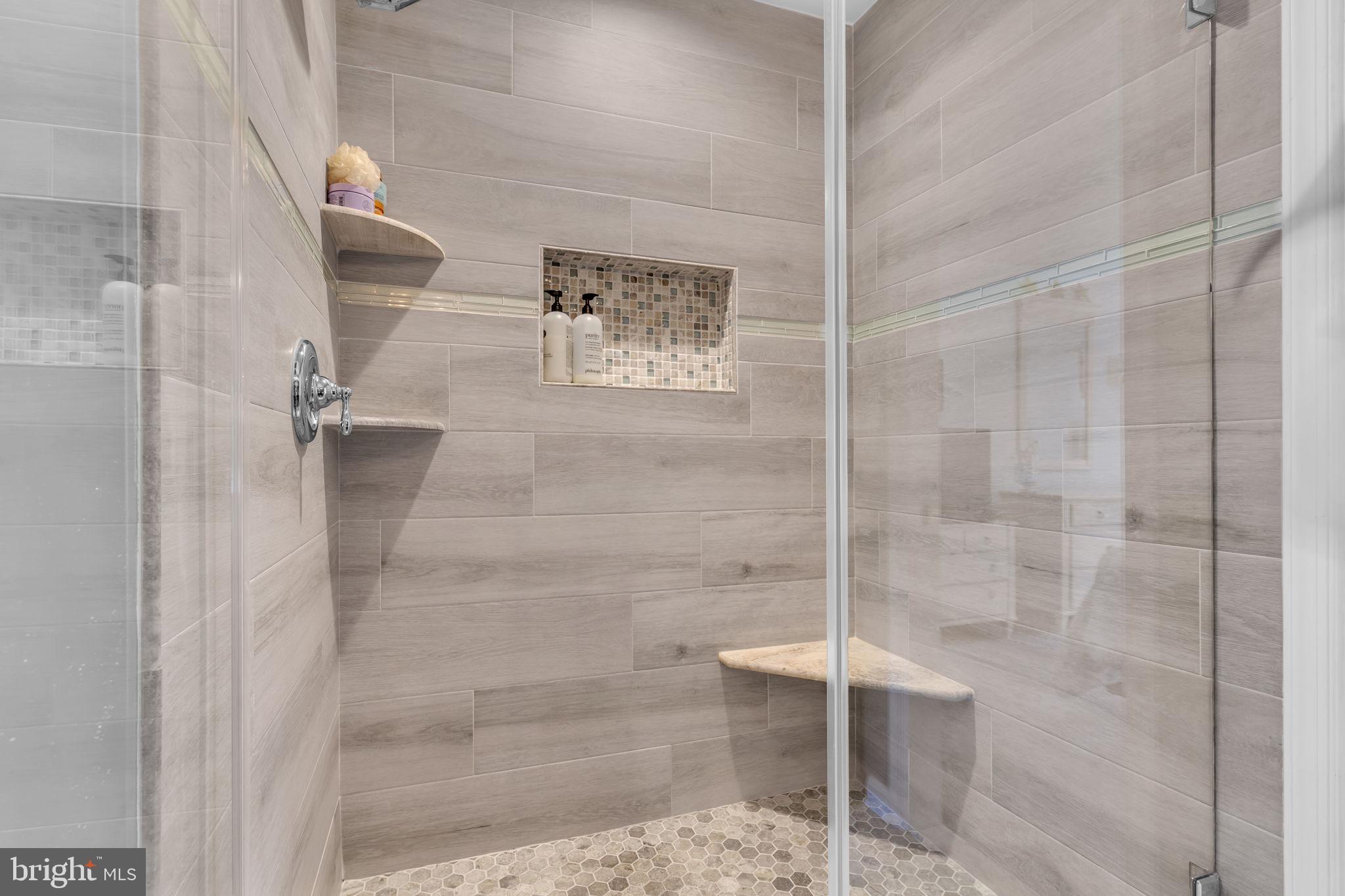 CEDAR BEACH - Residential