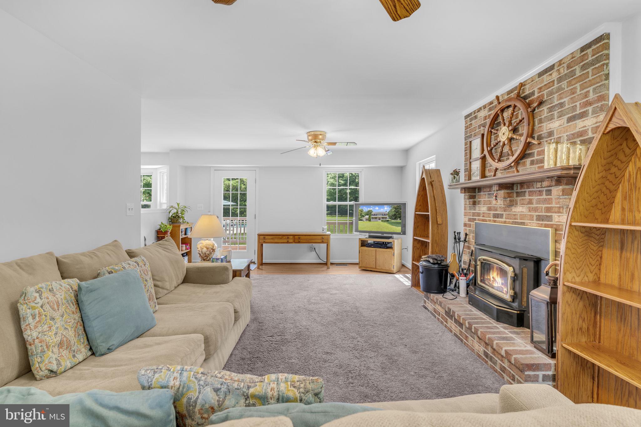 CEDAR BEACH - Residential