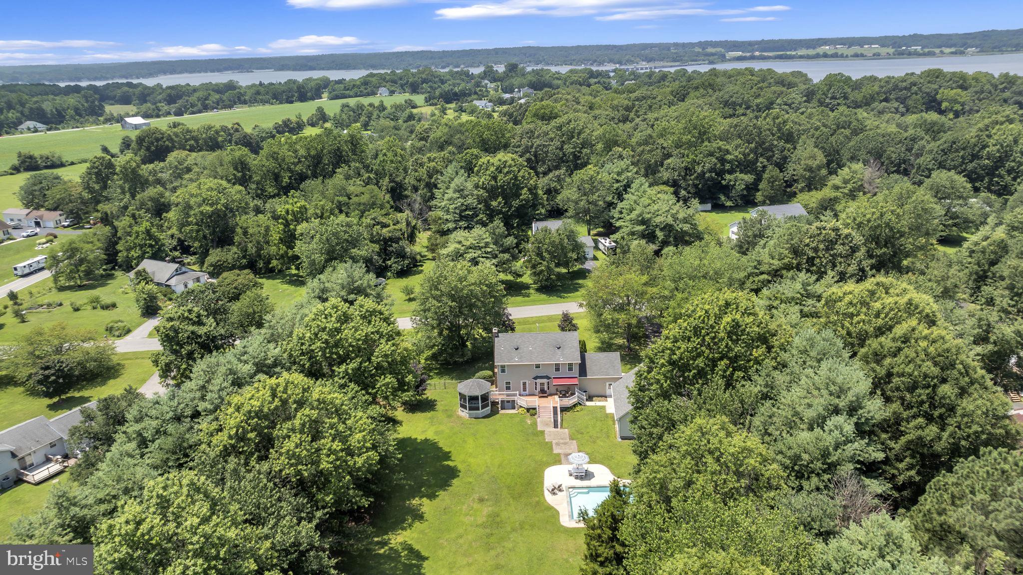 CEDAR BEACH - Residential