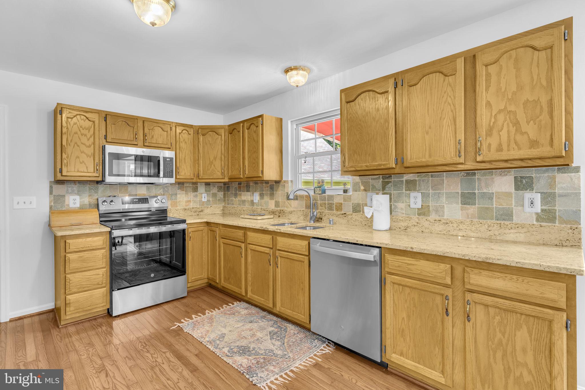 CEDAR BEACH - Residential