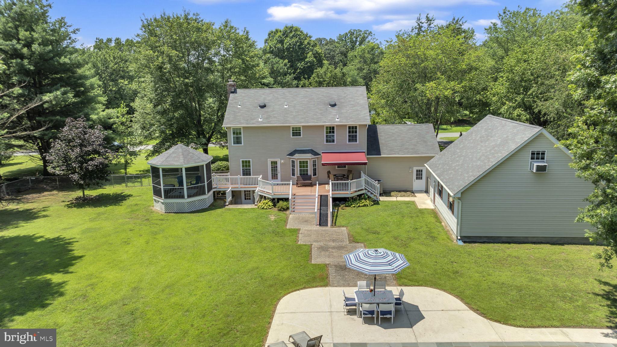 CEDAR BEACH - Residential