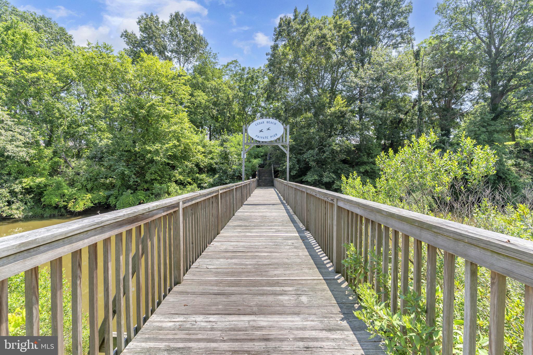 CEDAR BEACH - Residential