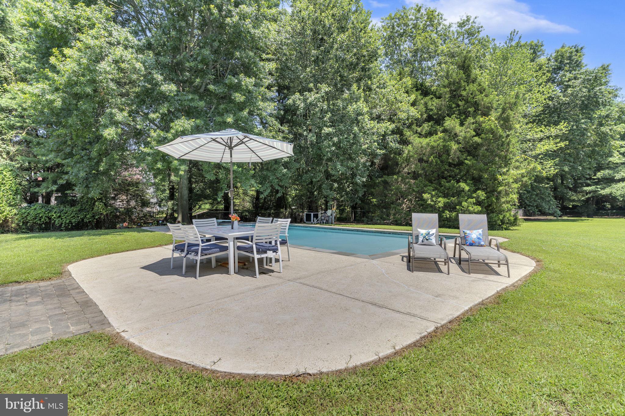 CEDAR BEACH - Residential