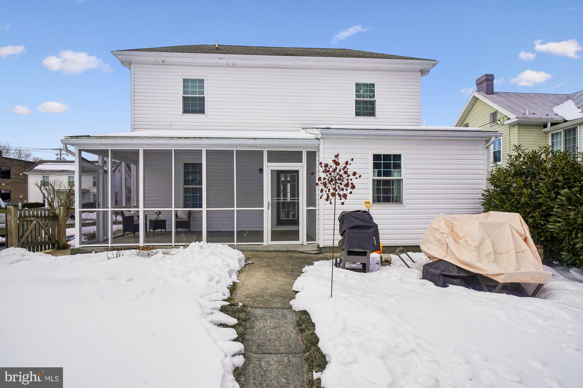 DOWNTOWN WALKERSVILLE - Residential