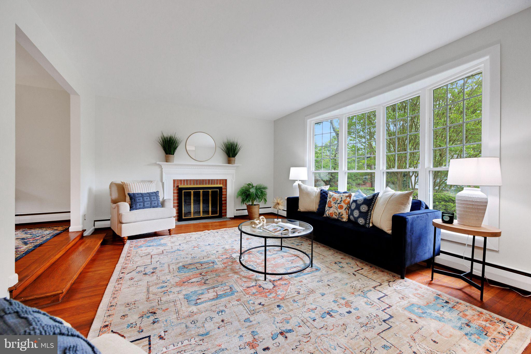 423 DREXEL PLACE