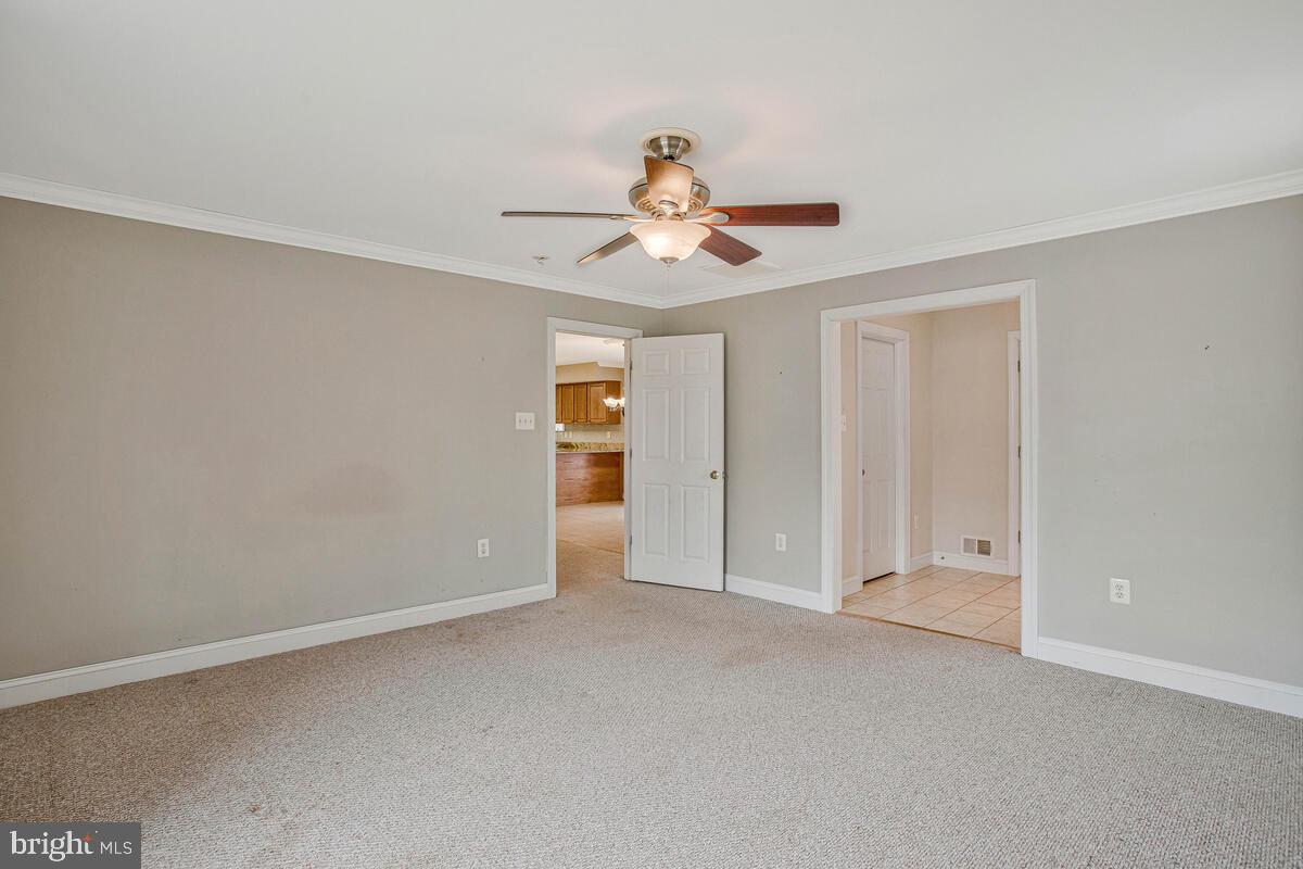 MUTUAL ESTATES - Residential