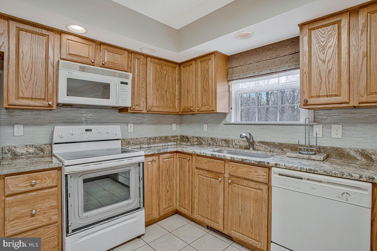 MUTUAL ESTATES - Residential