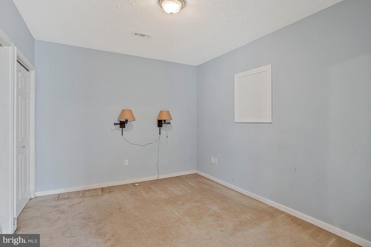 MUTUAL ESTATES - Residential