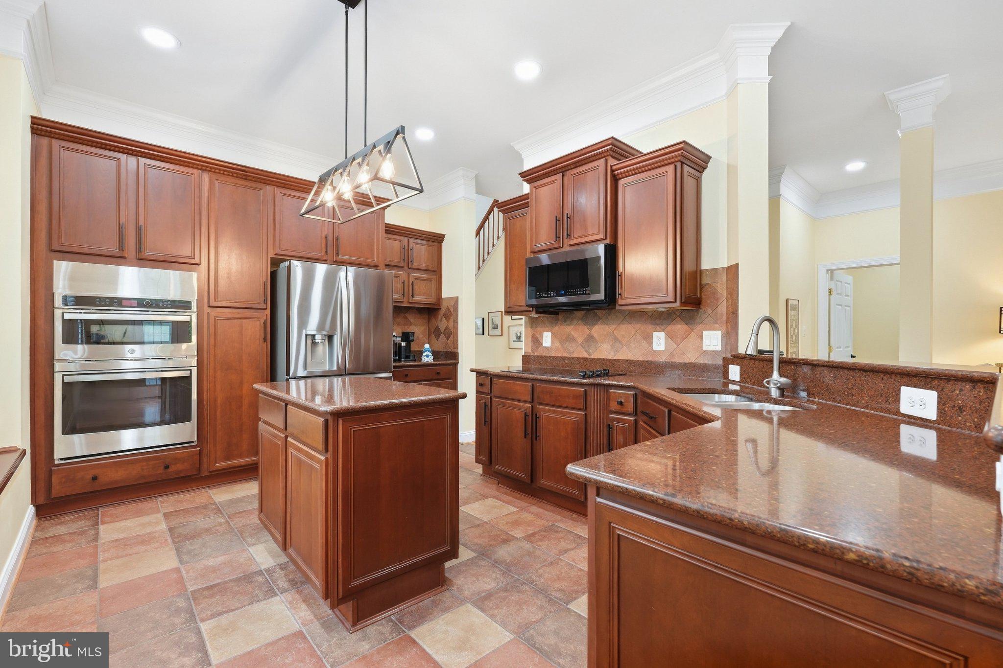 216 SALTGRASS DRIVE