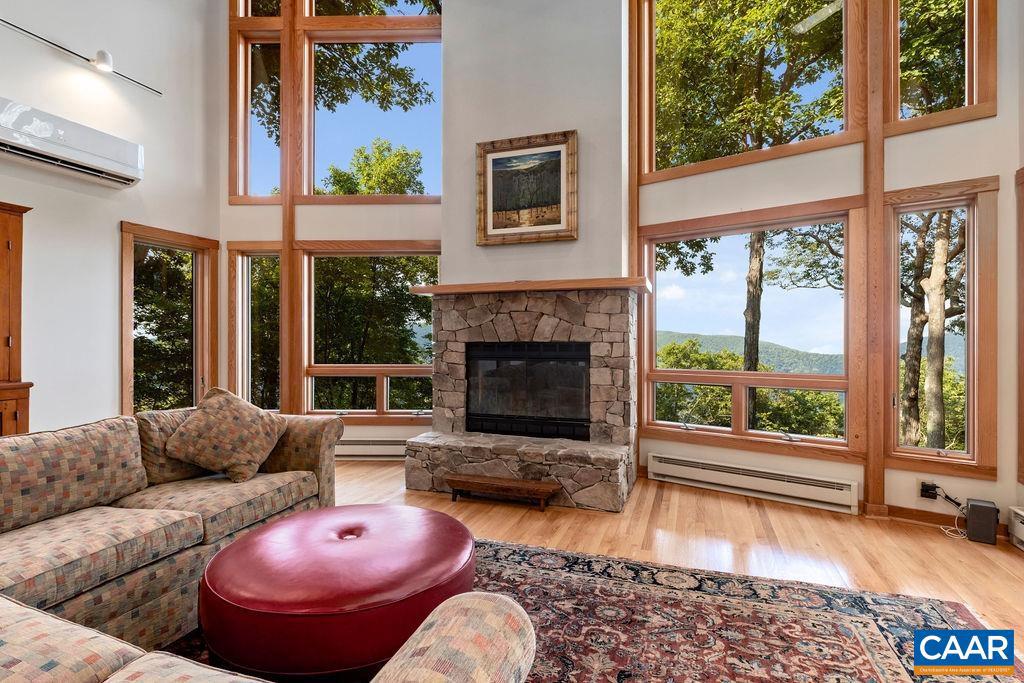 WINTERGREEN RESORT - Residential