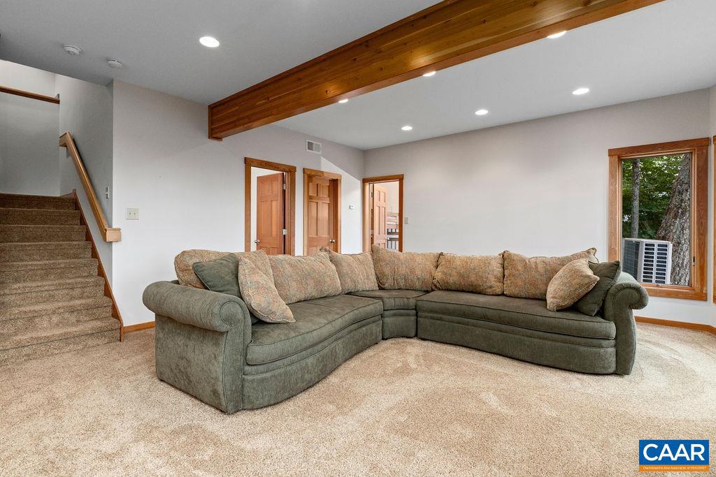 WINTERGREEN RESORT - Residential