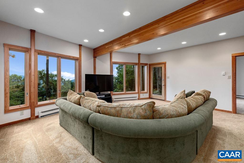 WINTERGREEN RESORT - Residential