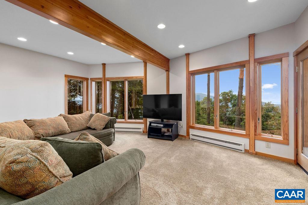 WINTERGREEN RESORT - Residential