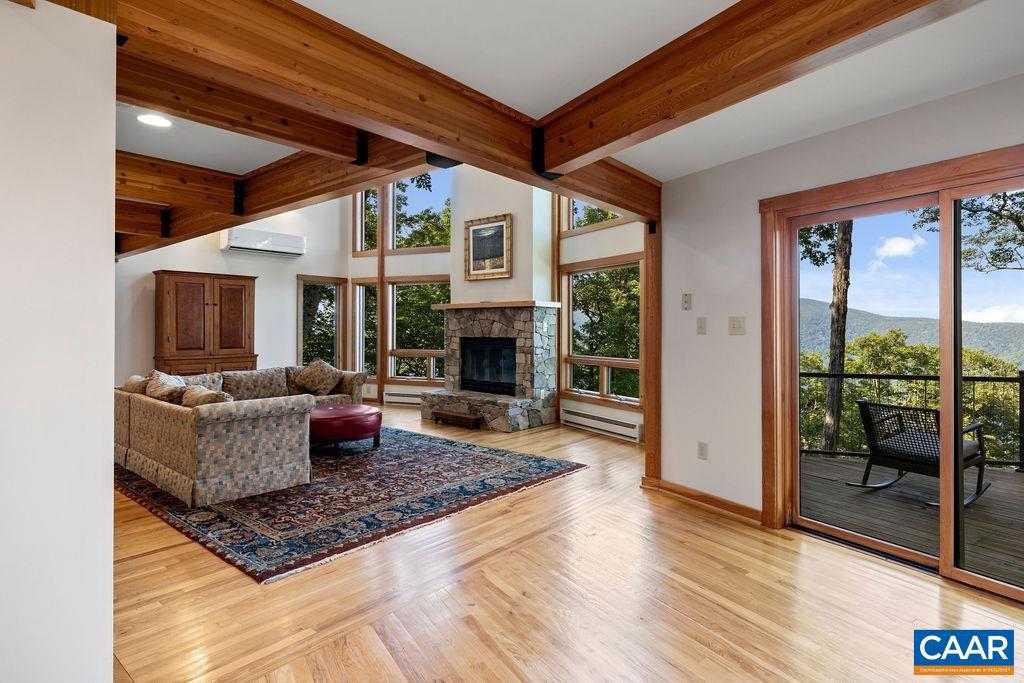 WINTERGREEN RESORT - Residential