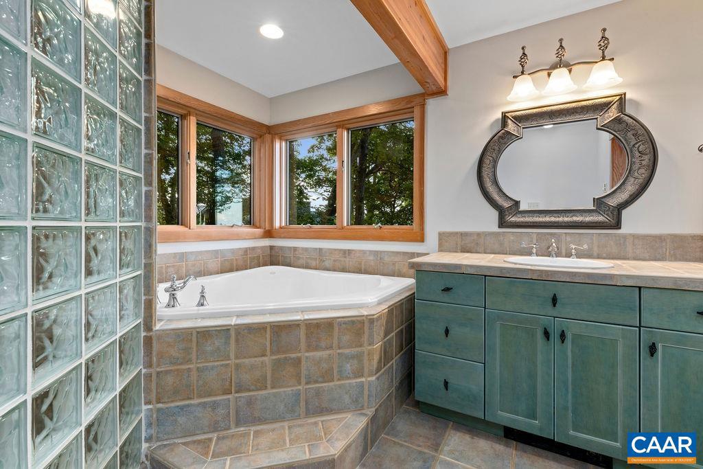 WINTERGREEN RESORT - Residential