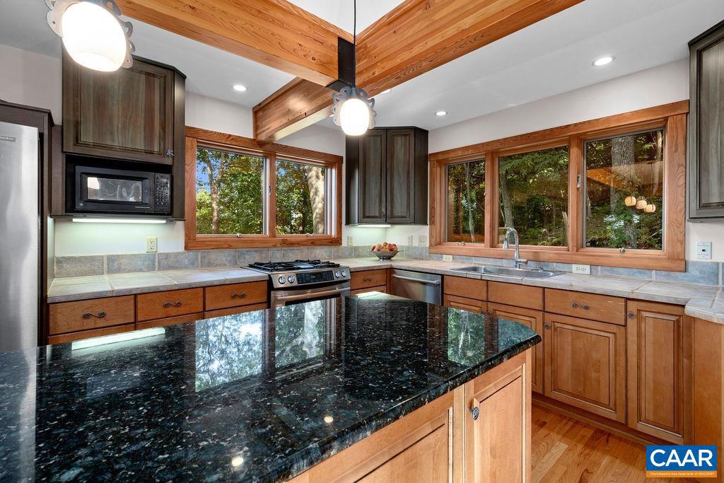 WINTERGREEN RESORT - Residential