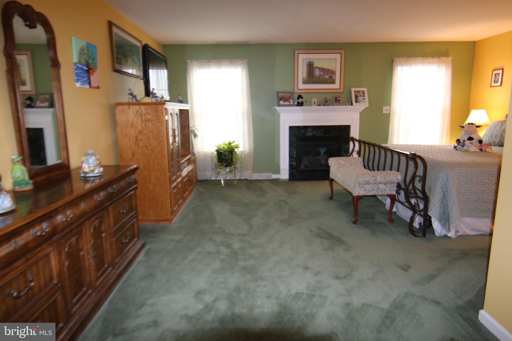 SOUTH LONDONDERRY - Residential