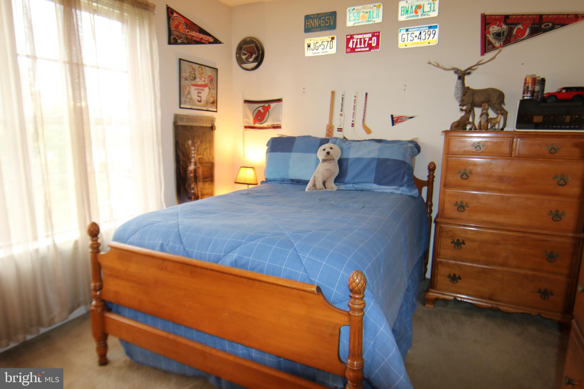 SOUTH LONDONDERRY - Residential