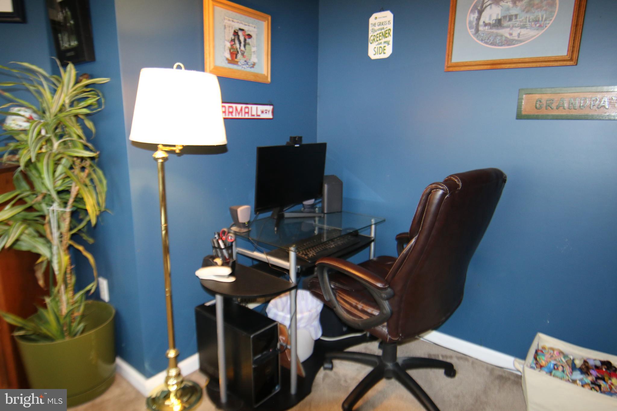 SOUTH LONDONDERRY - Residential