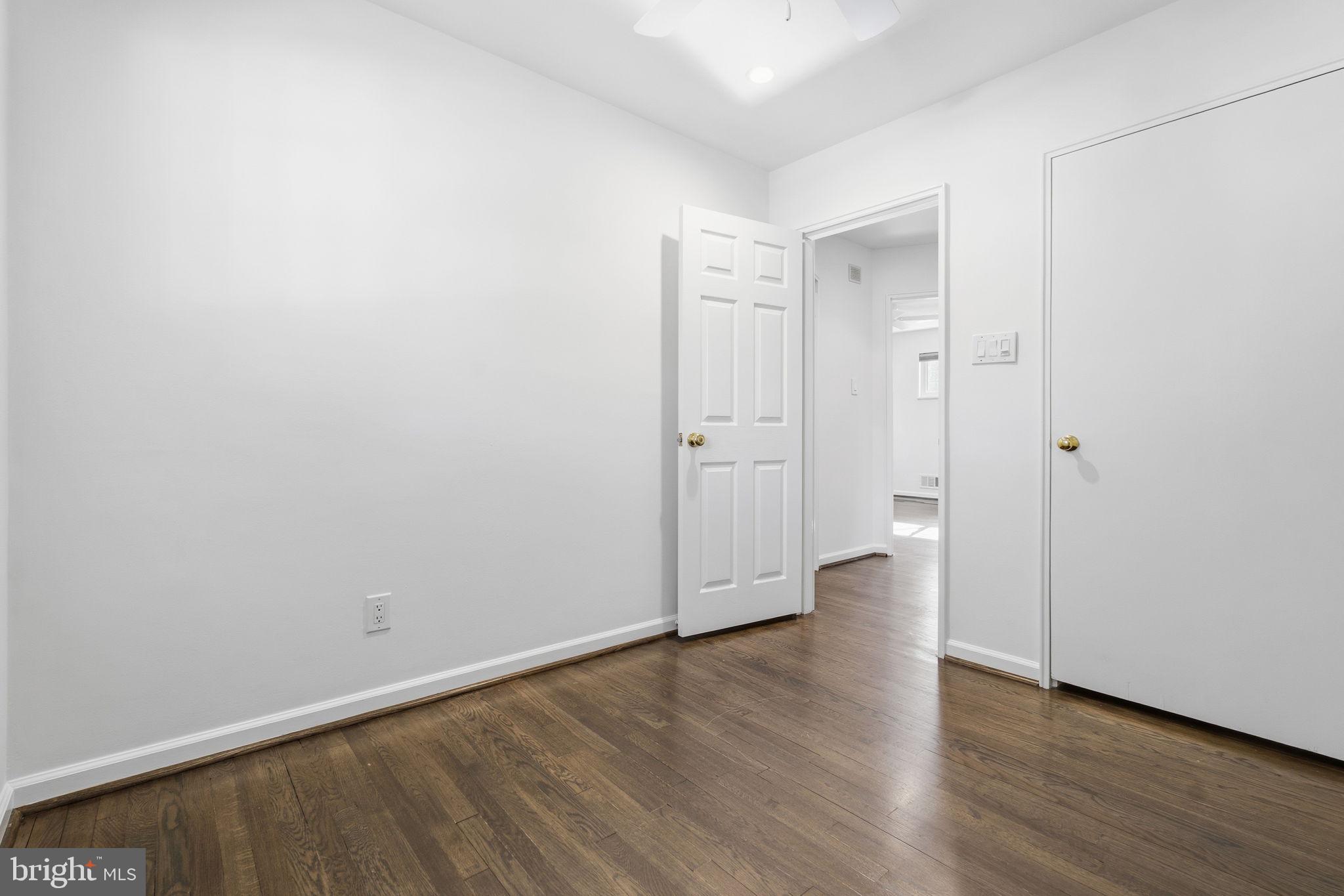 NEWPORT HILLS - Residential