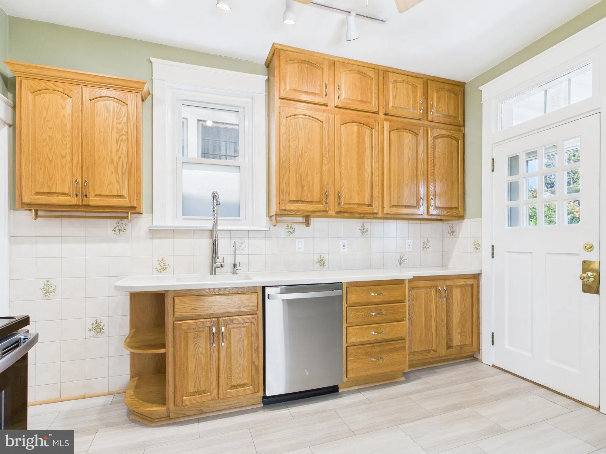 Lemoyne, Pennsylvania 17043, United States, 3 Bedrooms Bedrooms, ,1 BathroomBathrooms,Residential,Active,207267