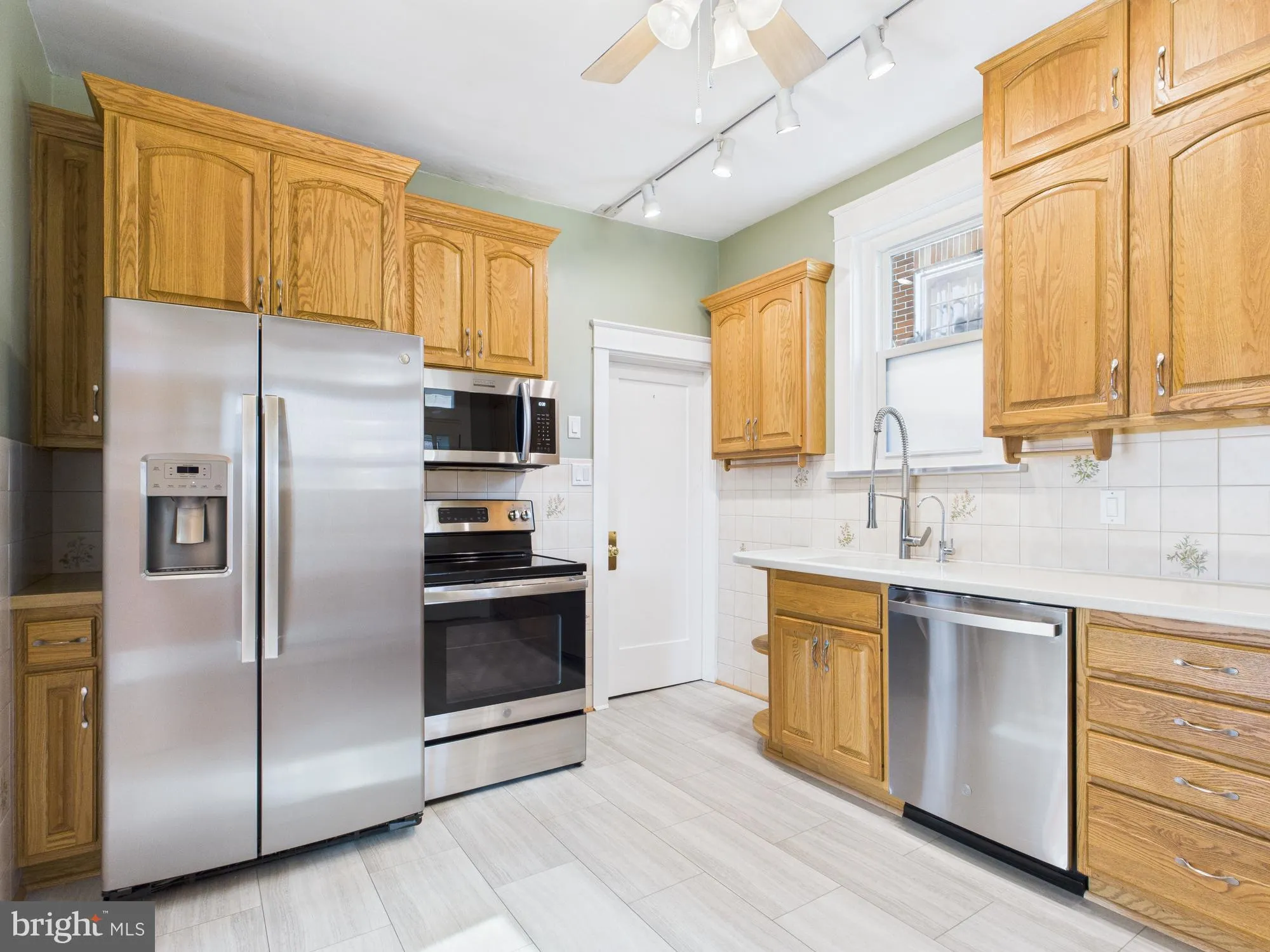 Lemoyne, Pennsylvania 17043, United States, 3 Bedrooms Bedrooms, ,1 BathroomBathrooms,Residential,Active,207267