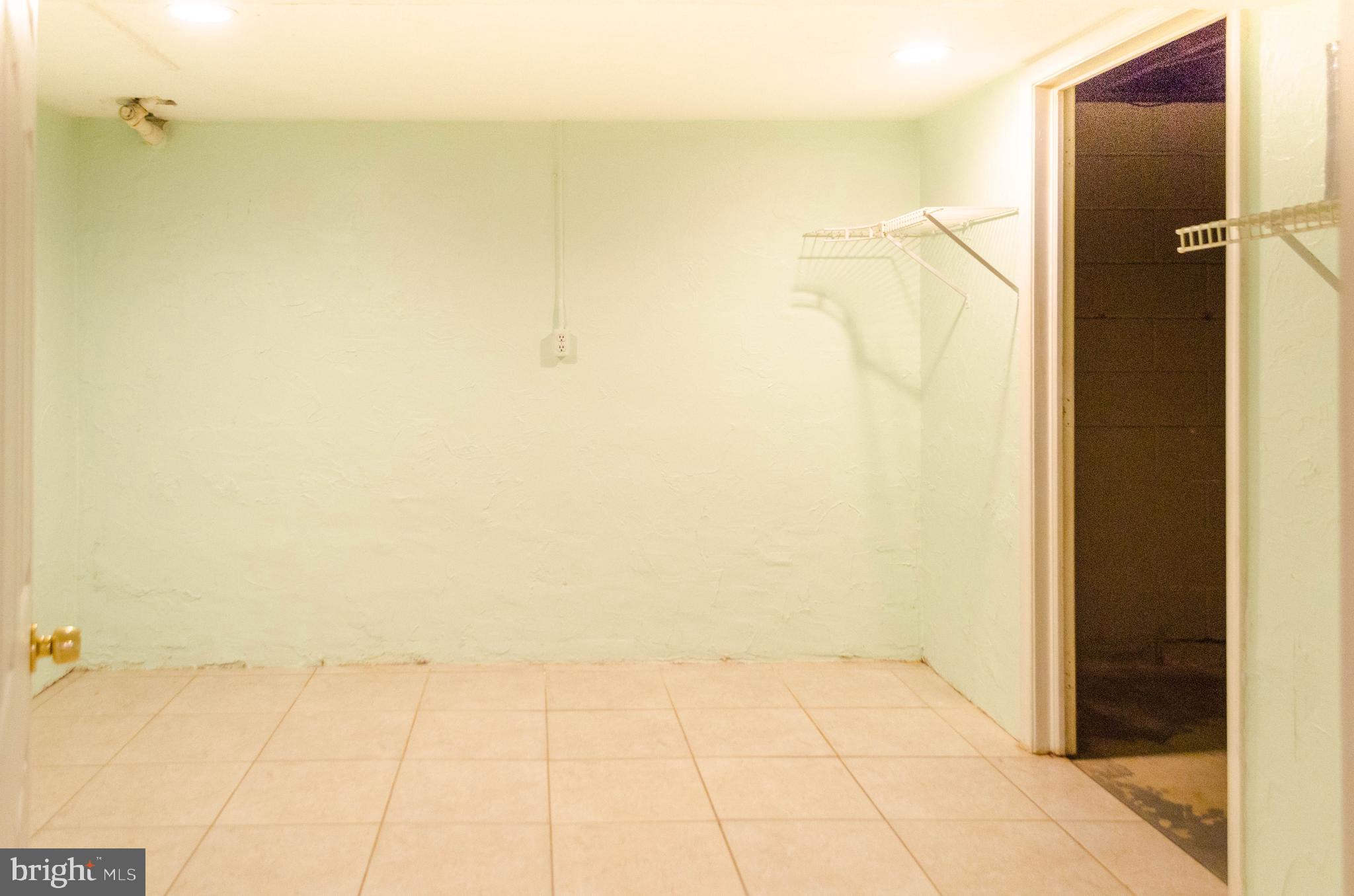 KENDALE HEIGHTS - Residential