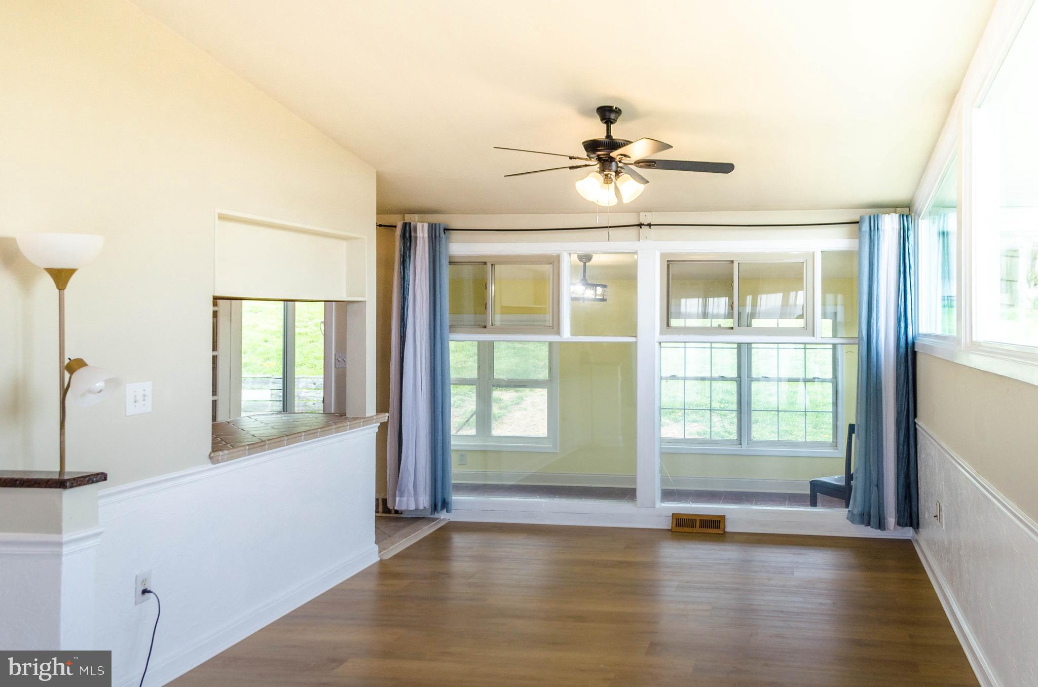 KENDALE HEIGHTS - Residential