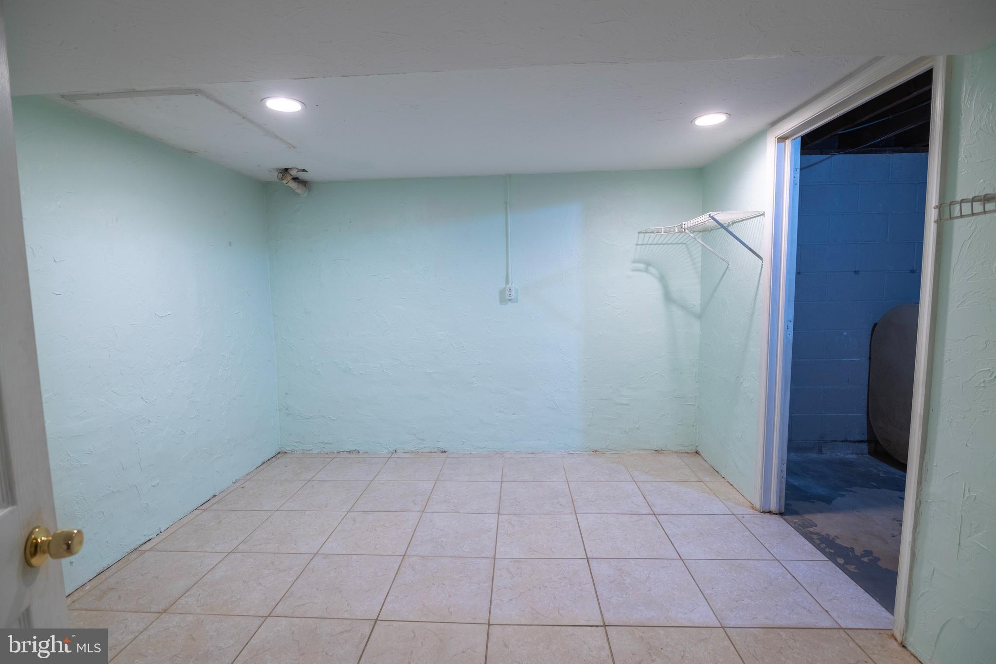 KENDALE HEIGHTS - Residential