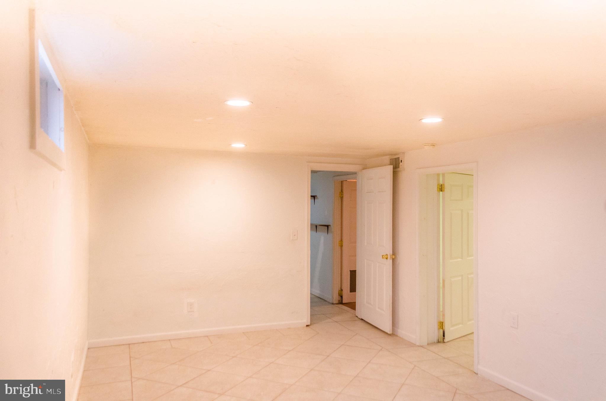 KENDALE HEIGHTS - Residential