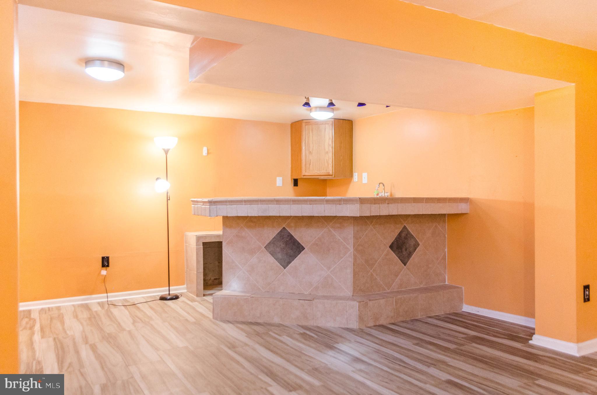 KENDALE HEIGHTS - Residential