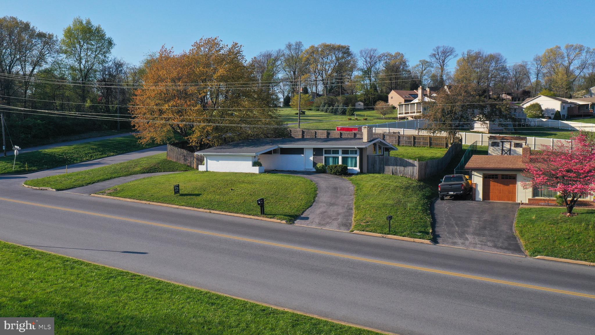 KENDALE HEIGHTS - Residential