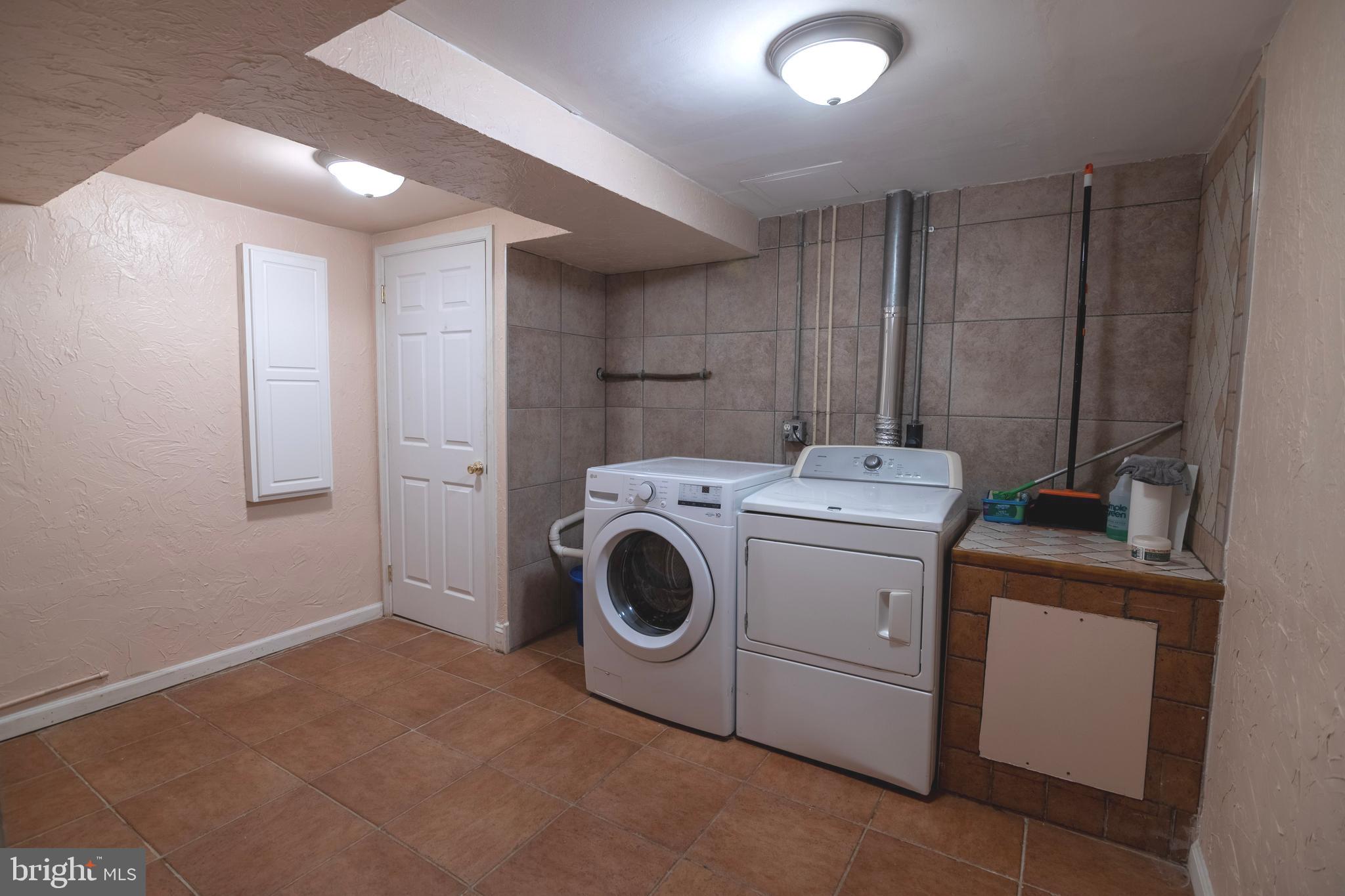 KENDALE HEIGHTS - Residential