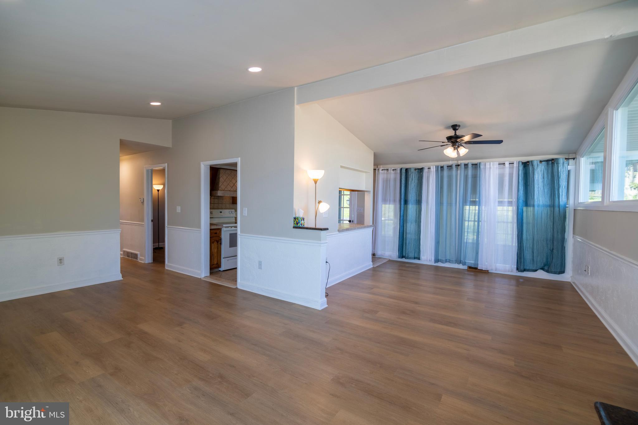 KENDALE HEIGHTS - Residential