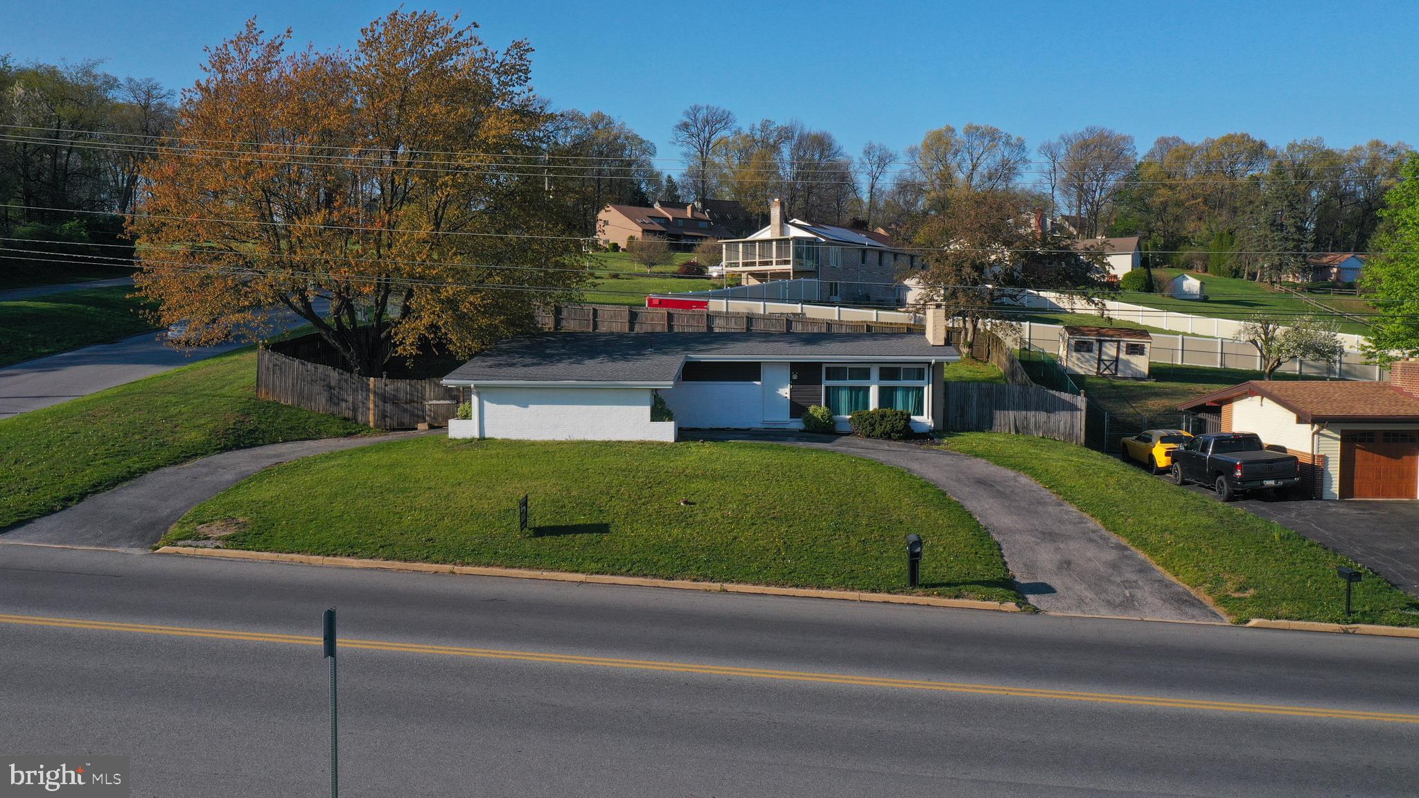 KENDALE HEIGHTS - Residential